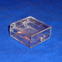 1" x 1" Hinged Plastic Box (617)